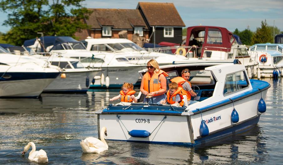 Broads Tours - Day Boat Hire