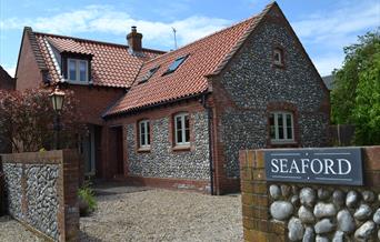 Seaford Holiday Cottage with Parking and EV Charging Point