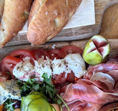 Vineyard café at Wolds Wine Estate