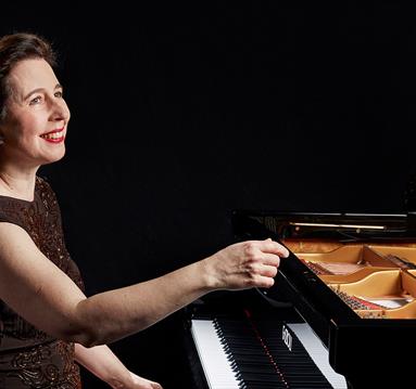 Angela Hewitt

