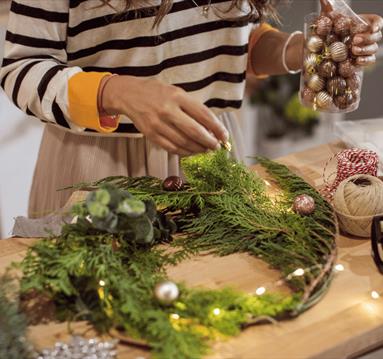 Christmas Wreath Willow Workshop
