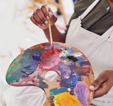 GALLERY ART GROUP