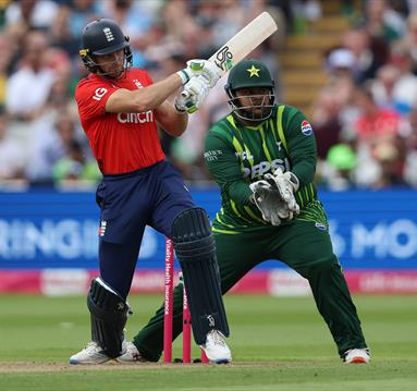 Photo of cricket players on the pitch