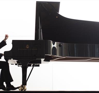 Jayson Gillham, Piano

