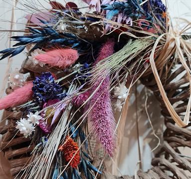 Seasonal Wreath Making: Dried Flowers
