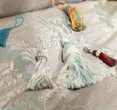 Make your own sumptuous tassel with textile artist Ruth Waller.
