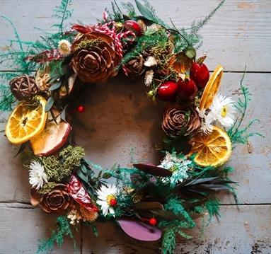 Wreath Making: Dried Flowers with Debbie Bryan
