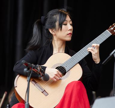 Xuefei Yang & University Philharmonia