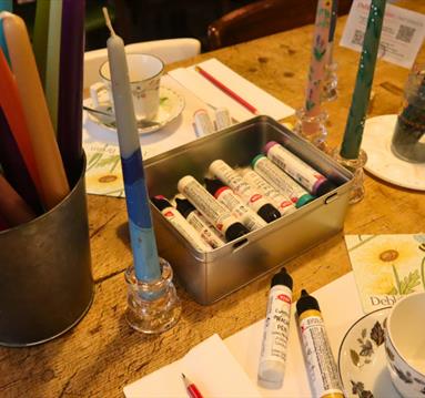 Christmas Candle Painting - Craft of the month December 2024 at Debbie Bryan
