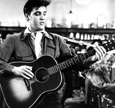 Black and white photo of Elvis in 'King Creole'