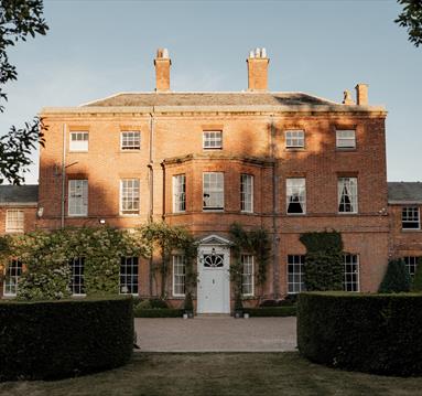 Picture of sunlit Norwood Park showing delightful setting