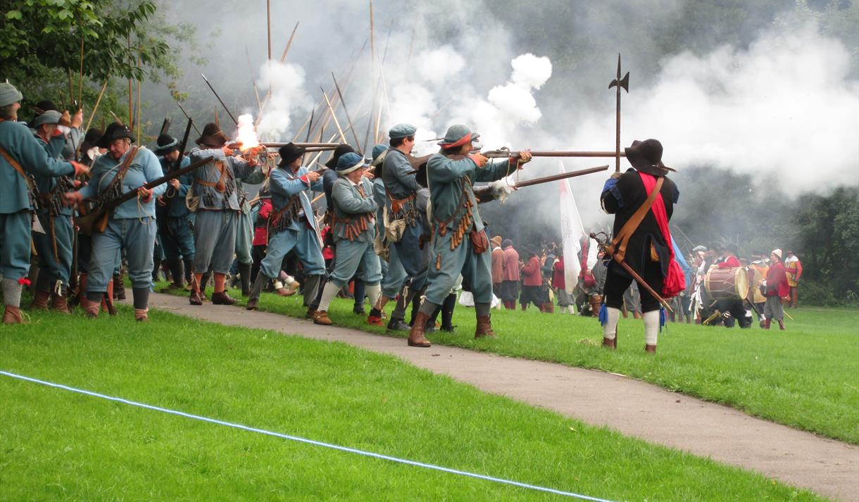 Guided walk on the Siege of Newark with Patrick Mercer, OBE, Classic Battlefield Tours