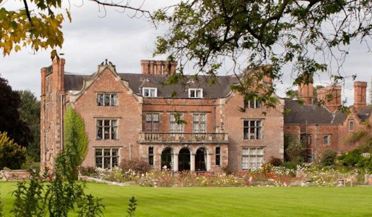 Coffee, Cake & Connection at Thrumpton Hall