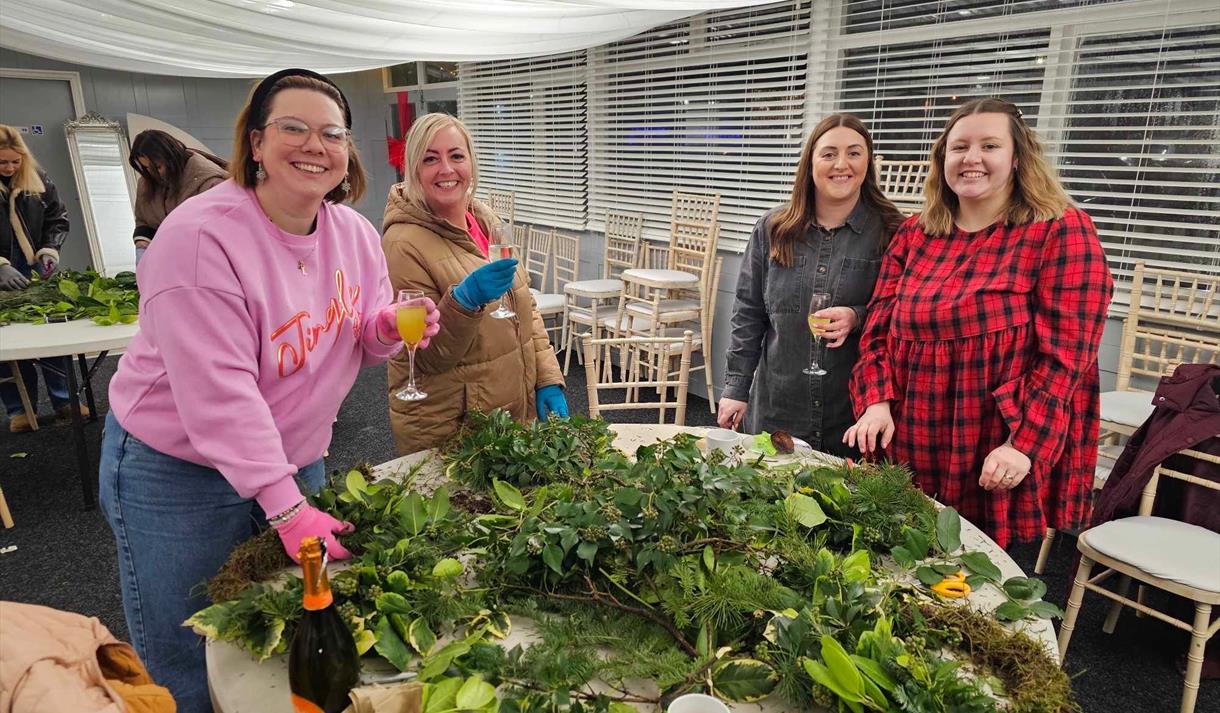 Photo of wreath making at Throesby Park