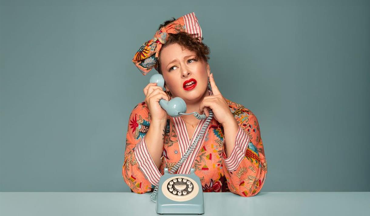 Louise Balkwill – Chatterbox
