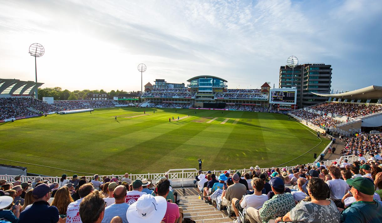 Vitality Blast Cricket Double Header: Nottinghamshire Outlaws  v Leicestershire Foxes (Men)  The Blaze v Somerset (Women)
