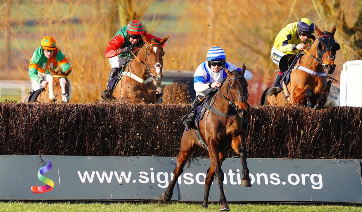 Afternoon Jump Racing at Southwell Racecourse
