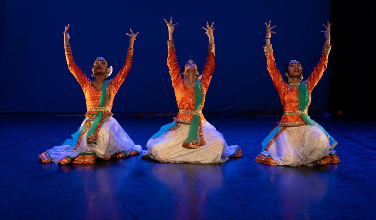 Applause Youth Dance Festival Marketplace
