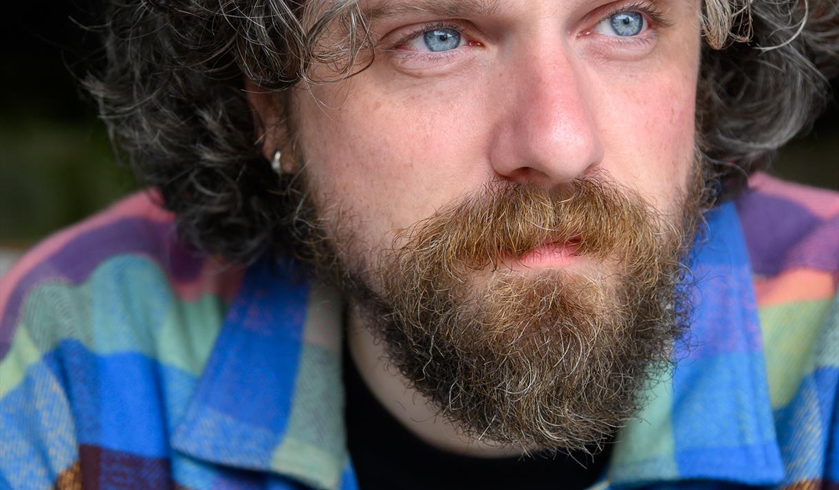 Alfie Brown: The Entertainer
