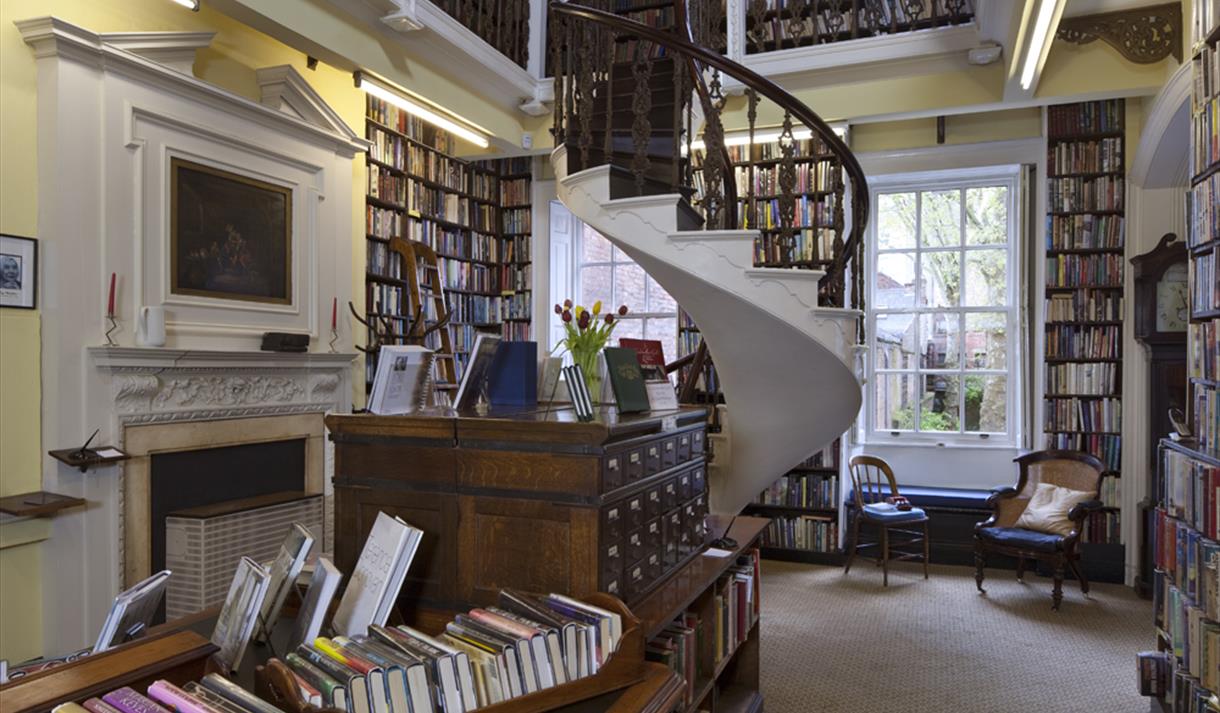 bromley-house-library-visit-nottinghamshire