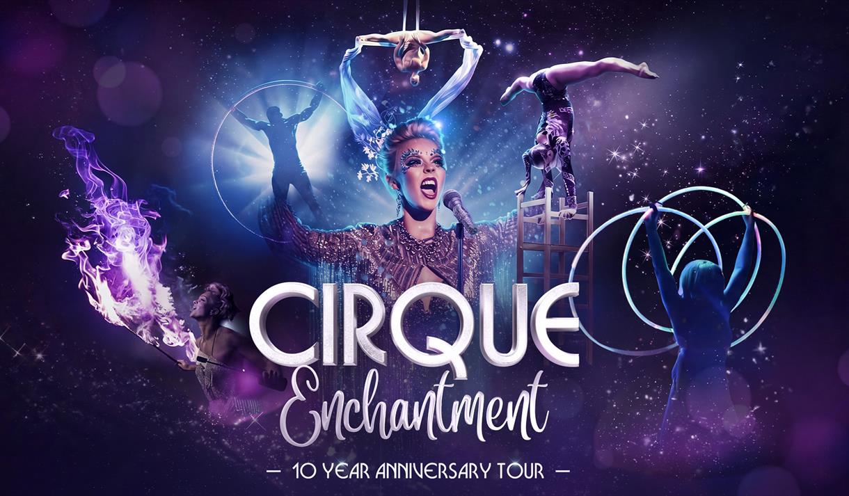 Member of cast sings whilst, in background, other cast members perform stunning acrobatic feats