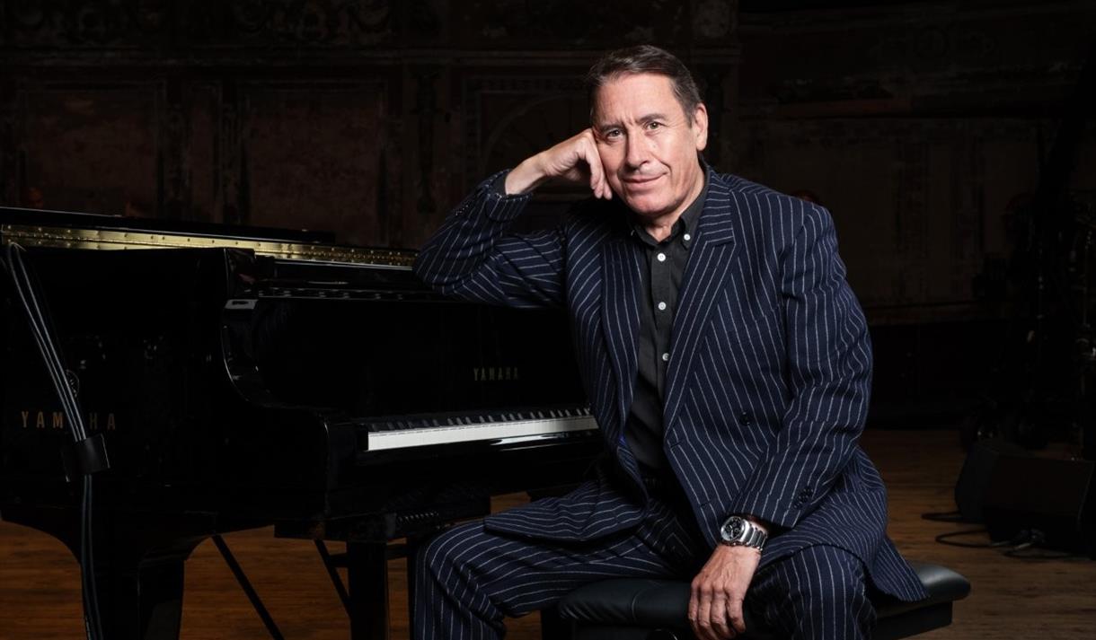 Jools Holland
