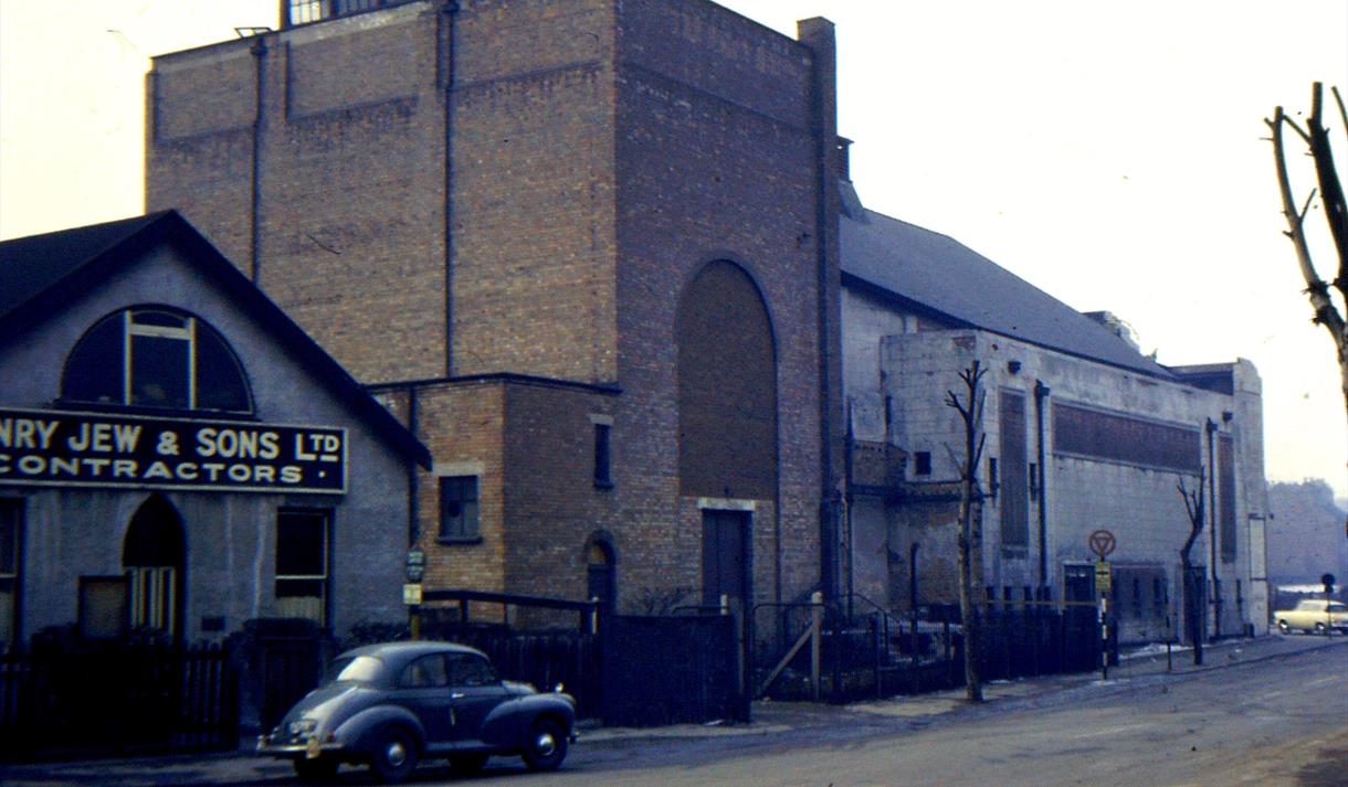 The Old Bonington: The History of Arnold’s largest 1000-seater Cinema and Theatre.
