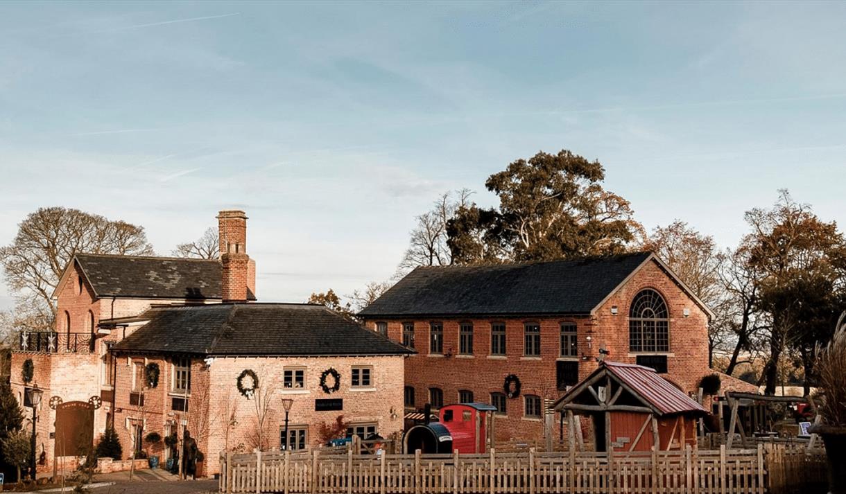 Mistletoe Magic at The Engine Yard