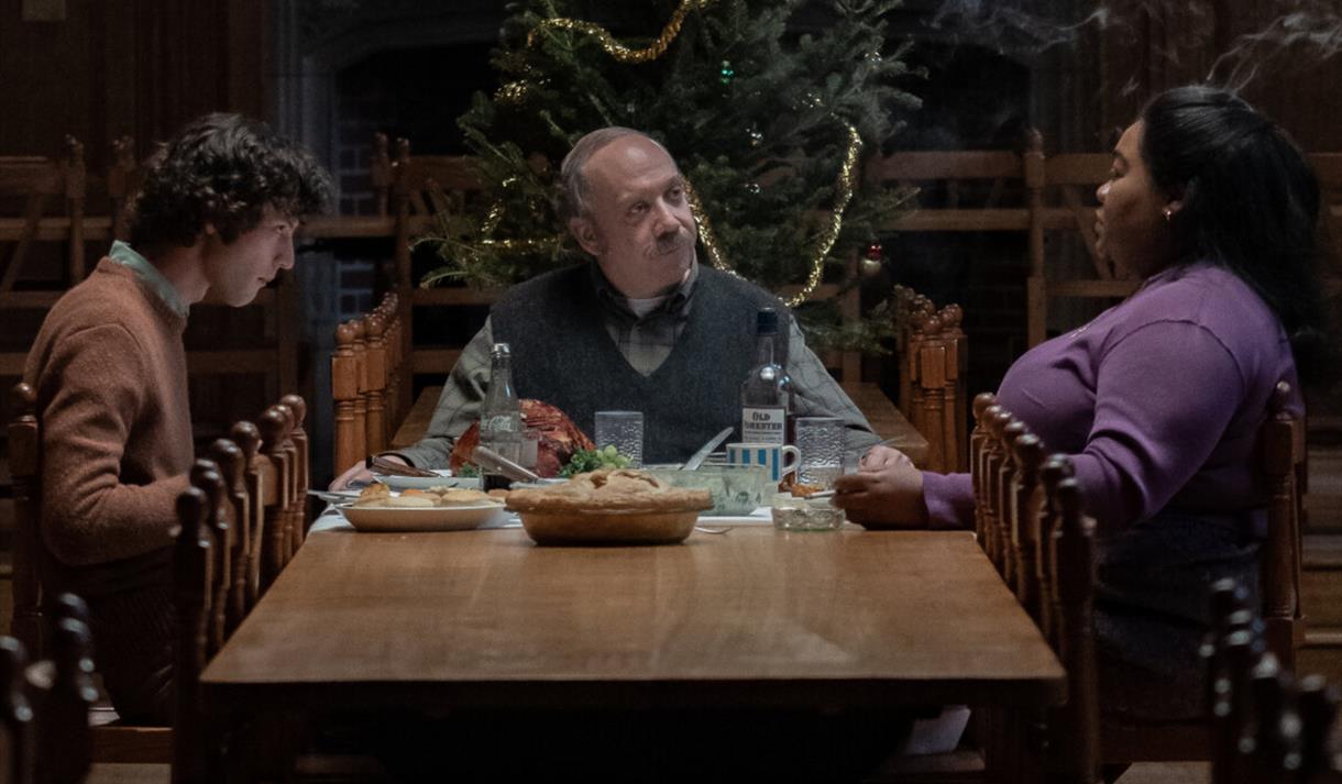 Christmas at Broadway: The Holdovers
