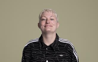 Photo of Harriet Dyer