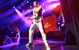 image of freddie mercury from queen