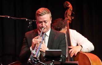 The Jeff Brown Sextet – Phrase and Fable