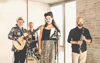 Sambossa New Year's Eve Dinner Set
