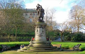 Albert Ball Statue | Visit Nottinghamshire