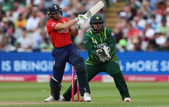 Photo of cricket players on the pitch