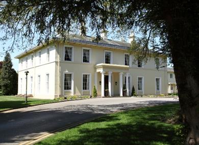 Eastwood Hall | Nottinghamshire