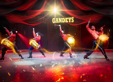 Gandeys Circus drumming performers