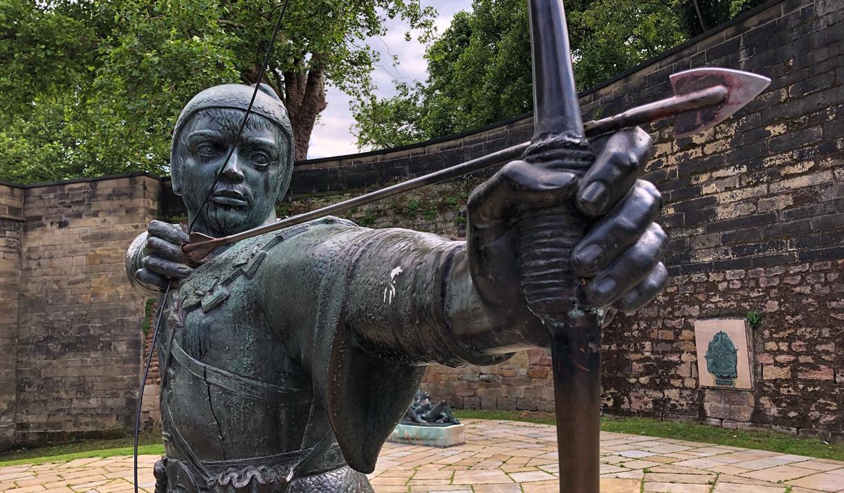 The Robin Hood Statue, please credit Liyuan Liu