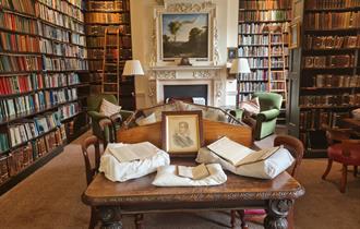 Photo of the interior of Bromley House Library