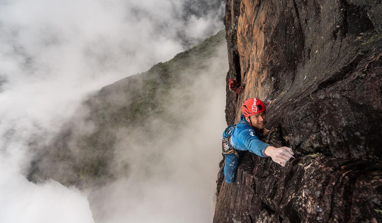 Leo Houlding - Closer to the Edge
