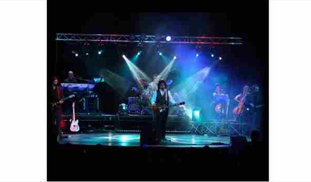 The ELO Experience PLUS The Surfin' Llamas at Conkers Derbyshire