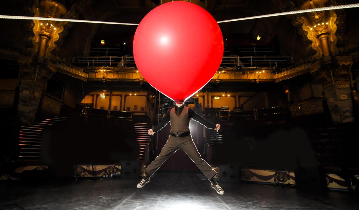 Dizzy O'Dare's Giant Balloon Show