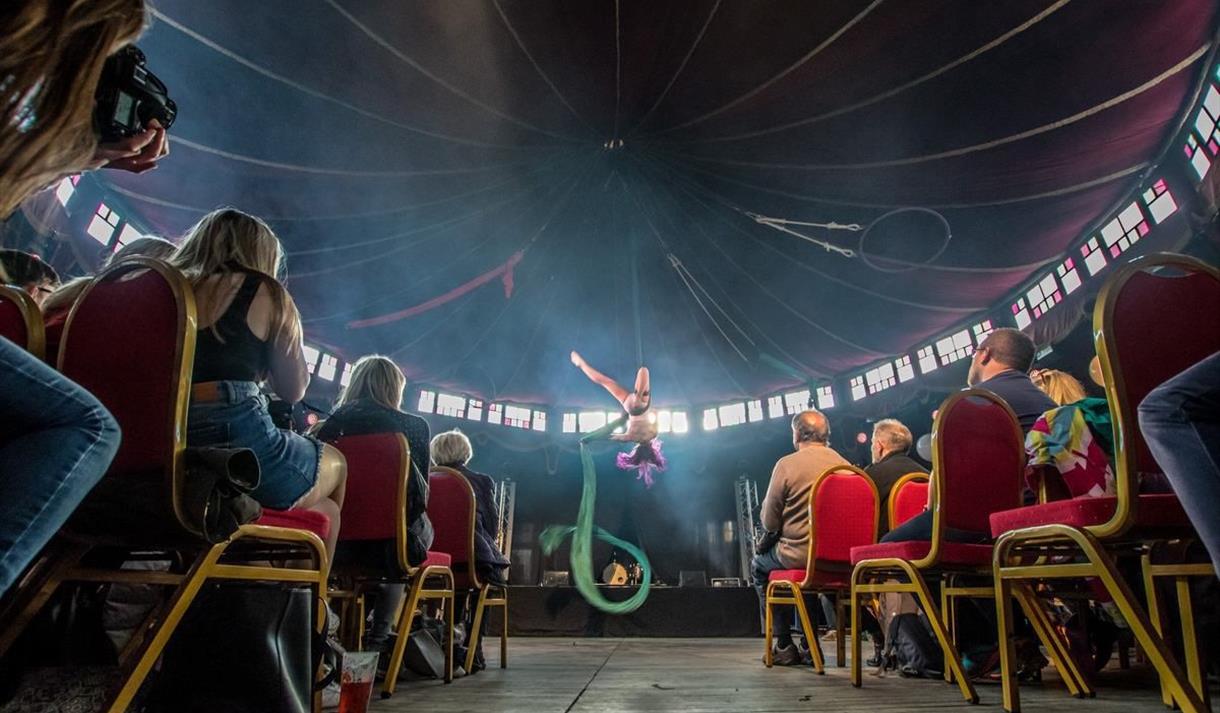 Once Upon a Circus Night - Circus cabaret show