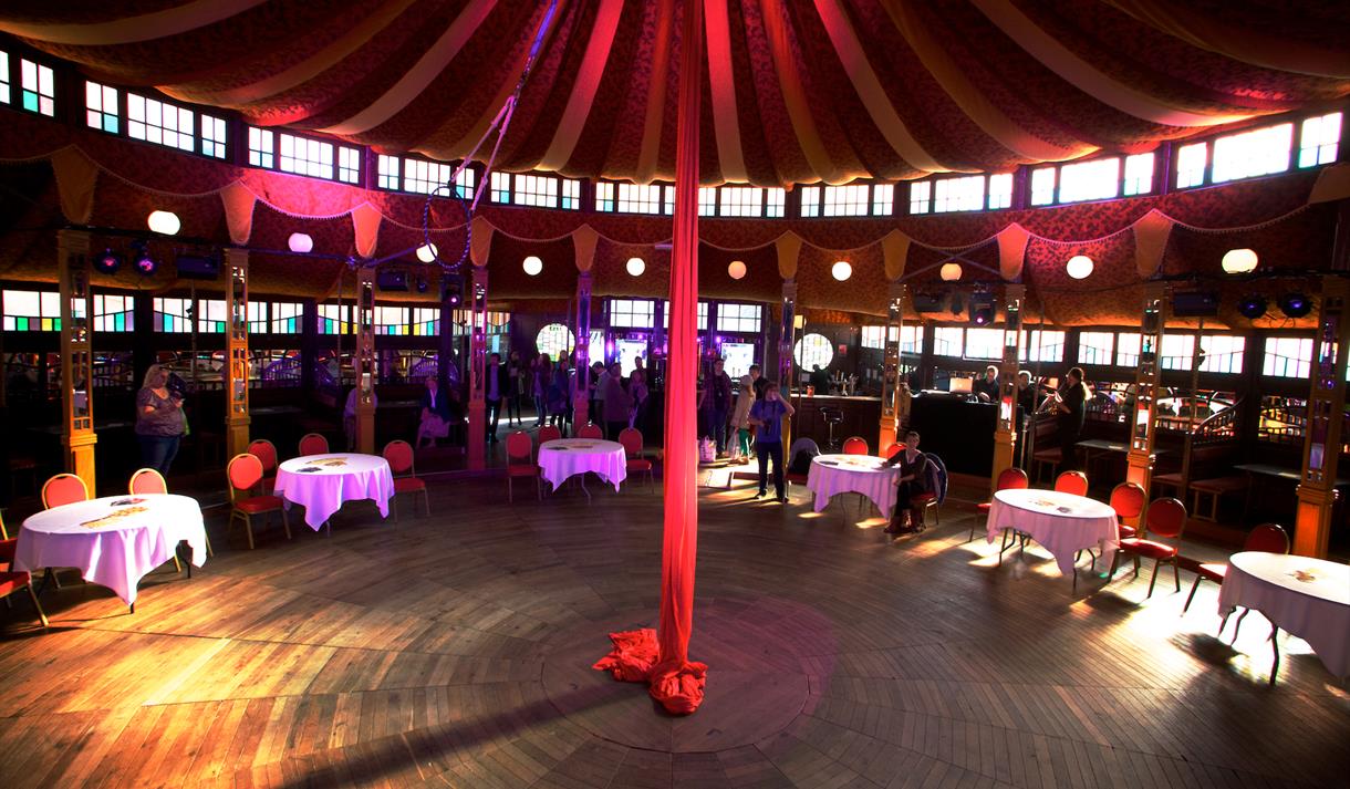Ultimate Flyby Orchestra at the Spiegel Tent