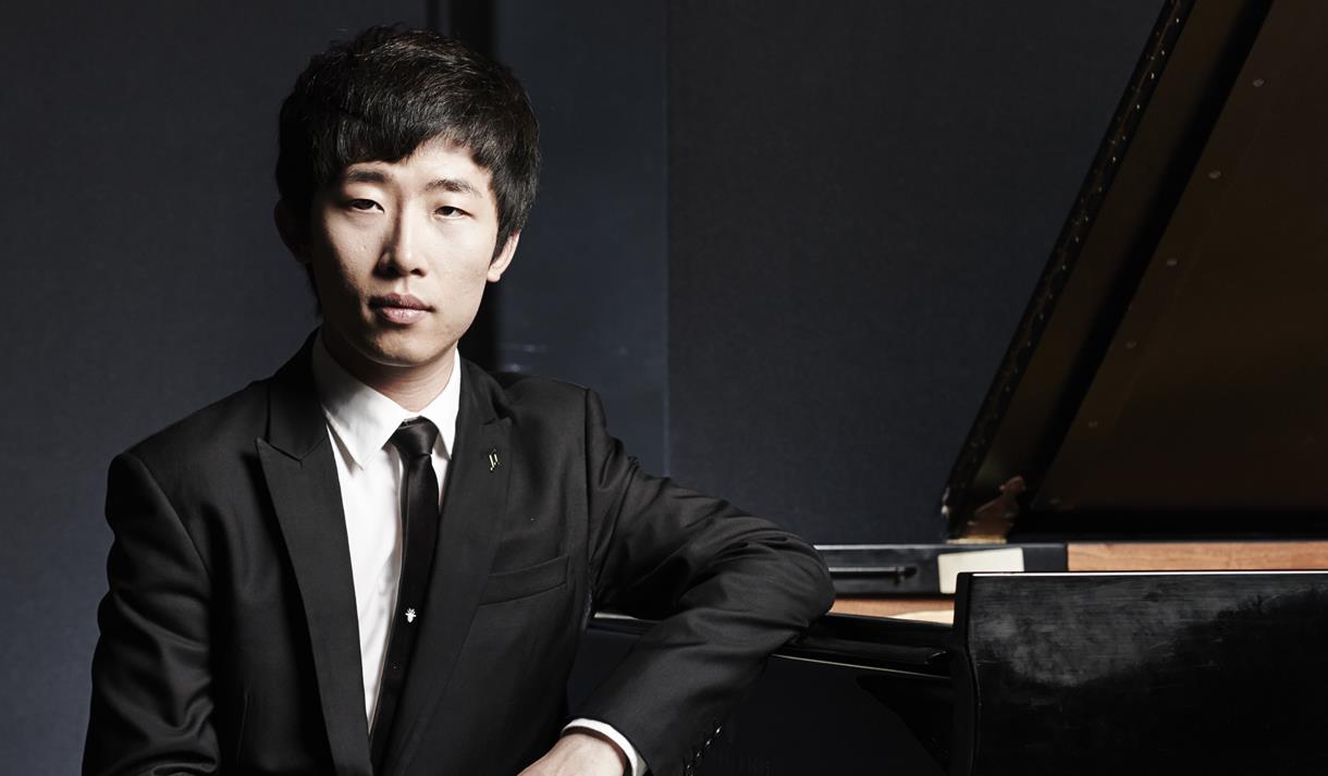 Sunday Piano Series: Ji Liu