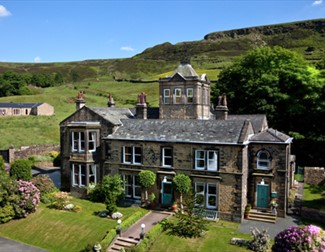 Crow Hill Cottages & Country House Estate
