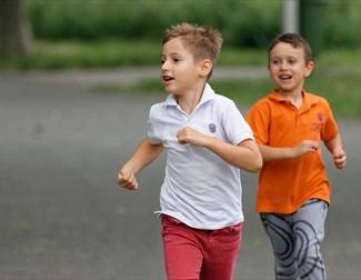 Kids running