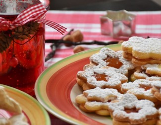 Star biscuits and jam