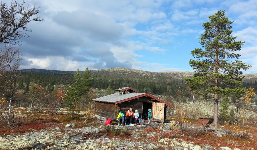 Matpause ved Pilgrimsbua, foto Ine Gulbæk