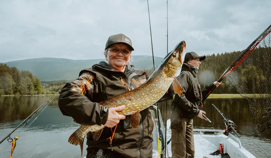 May & Fred’s Fishing & Outdoor – Your local fishing and outdoor shop in Åkrestrømmen